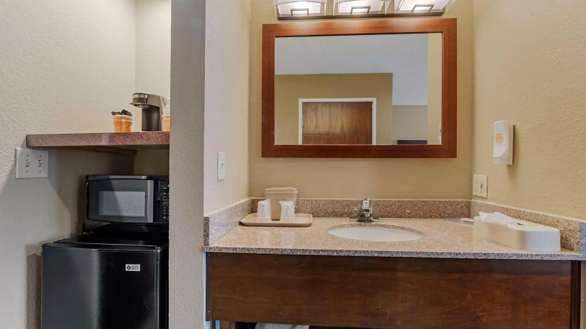 Comfort Inn Lathrop Stockton Airport