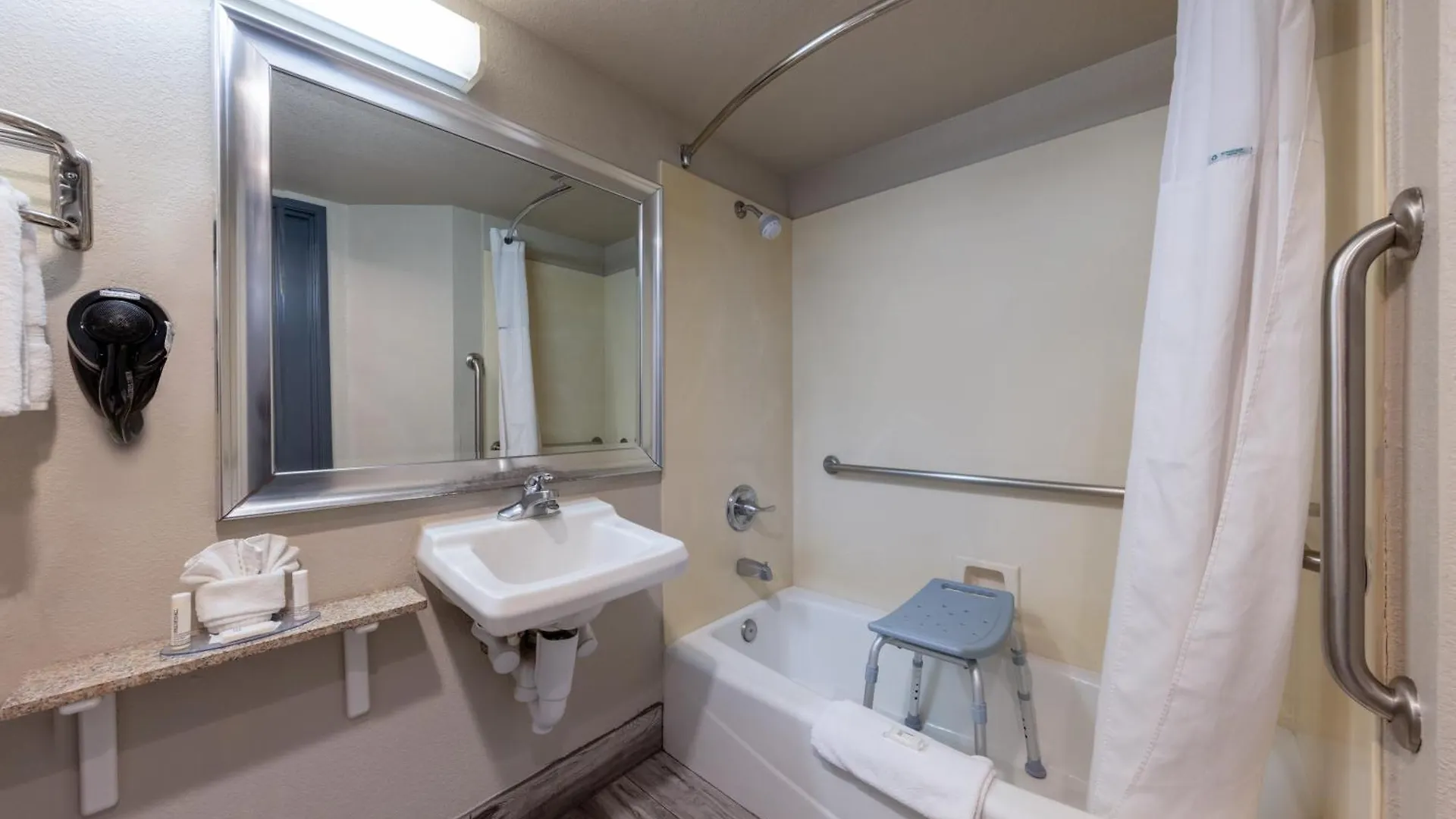 Comfort Inn Lathrop Stockton Airport