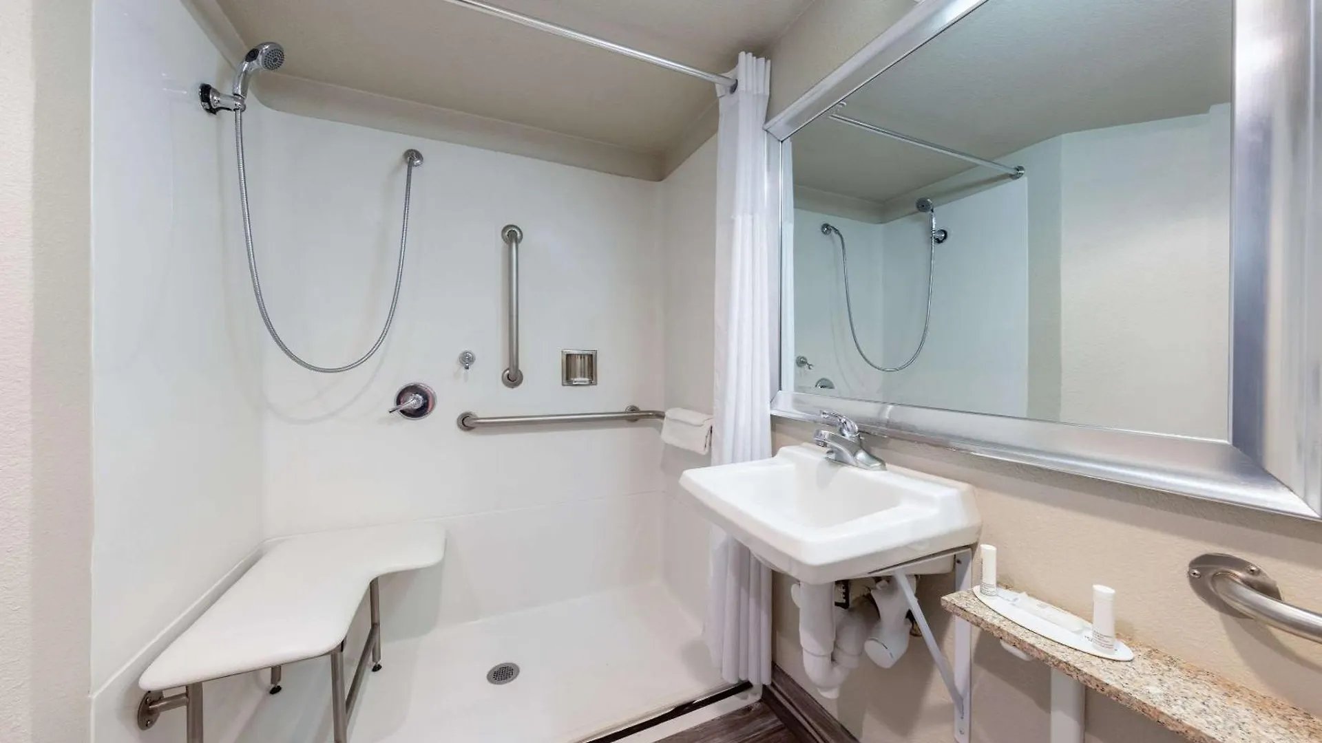 Comfort Inn Lathrop Stockton Airport 3*,