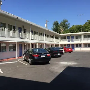 Travelodge By Wyndham Convention Center *** Sacramento