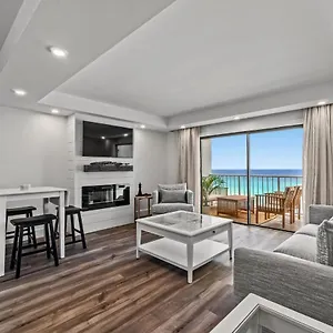  Aparthotel The Summit 803: Beachfront Luxury With Incredible Views United States